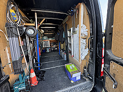 Waasmunster - Verkoop van schrijnwerkerij wegens ziekte extreem goed onderhouden werkzekerheid 2026