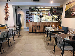 Gent - Instapklaar horecapand op topligging in winkelstraat – klaar voor jouw concept