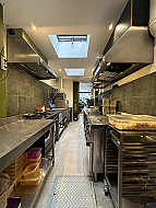 Gent - Winstgevende Pastabar over te nemen - in het centrum - Huurcontract tot 2031