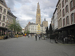 Antwerpen - Horecazaak / restaurant / mogelijkheid tot ijssalon op TOPLOCATIE in het historisch centrum van de stad