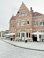 Dendermonde - Compleet vernieuwde horecazaak op de Grote Markt