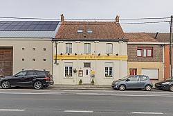 Waregem - Restaurant met woonst te koop langs verbindingsweg