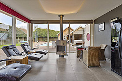 Zwevezele - Unieke woning met uitgebaat saunacomplex